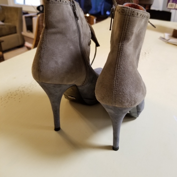 Buffalo London...Suede Blue/Grey and Taupe Booties - Picture 3 of 7